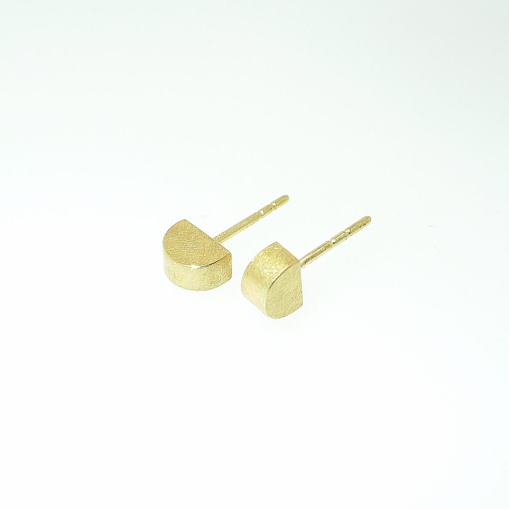 Ohrstecker-halbrund-Gelbgold-750_web Ohrstecker-halbrund-Gelbgold-750